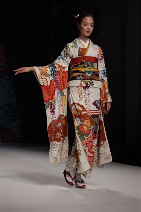 Yukiko Hanai Spring Summer Collection 2012 Part 1 The Traditional