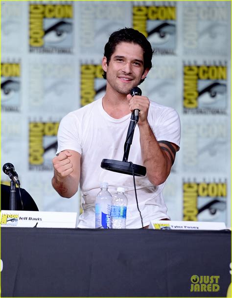 Photo Tyler Posey Does Flashdance Wet T Shirt Dance For Comic Con 02