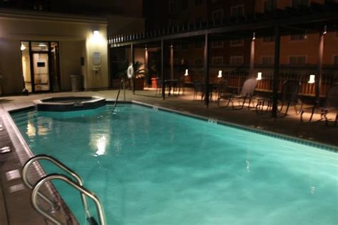 Complimentary soda and popcorn is available in the lobby. Rooftop Pool! - Picture of Drury Inn & Suites Riverwalk ...