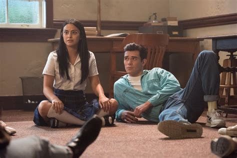 Just as the town's mayoral race gets underway, riverdale high's own student council election heats up. Riverdale Season 3 Flashback Episode Pictures | POPSUGAR ...