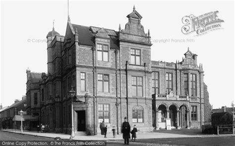 Please come back on sunday morning at 8:00 am est to order from the upcoming harvest. Photo of Redhill, Market Hall 1899 - Francis Frith