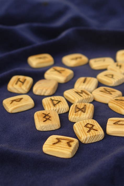 Viking Runes The Historic Writing Systems Of Northern Europe Artofit