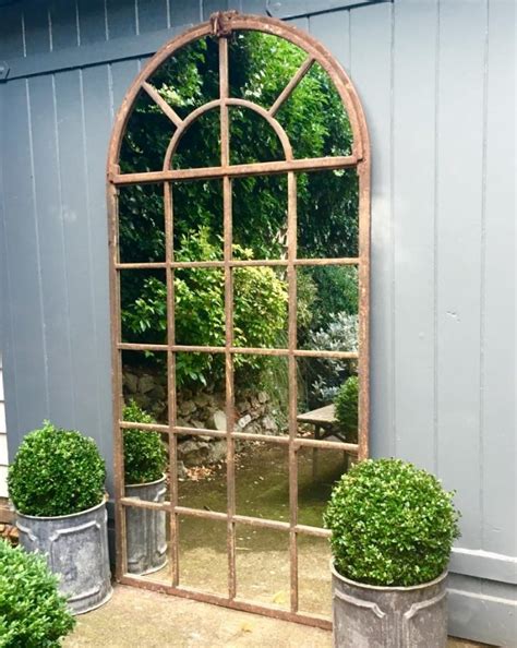 Garden Mirrors Are The Most Popular Gardening Trend Right Now Top Dreamer
