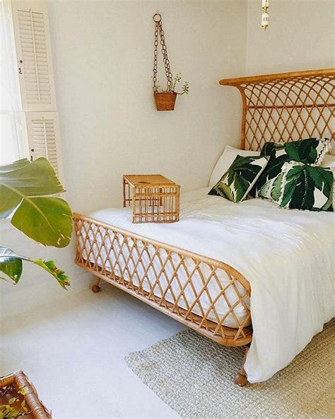 Oklobsessed Tropical Leafy Looks We Love Tropical Bedroom Decor