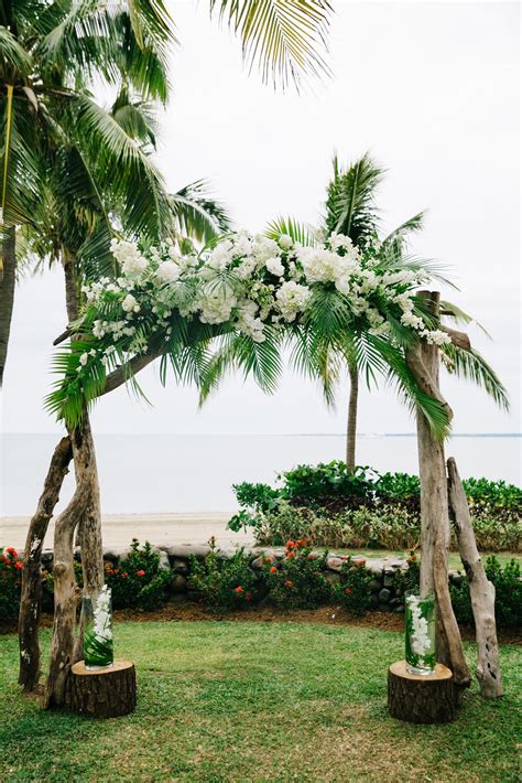 Tropical Wedding Ideas That Will Transform Your Big Day Into An Oasis