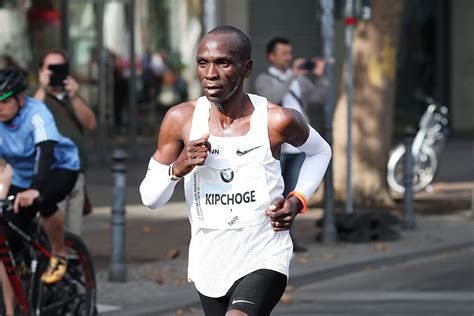 How to watch the berlin marathon. Eliud Kipchoge Reflects On His World Record Run - Track ...