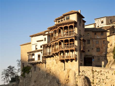 Las casas colgadas, son uno de los edificios más emblemáticos de la ciudad de cuenca, de origen y traza medieval, que exhiben sus balconadas de madera. El "Puente al Futuro" comienza en Cuenca - CMMedia