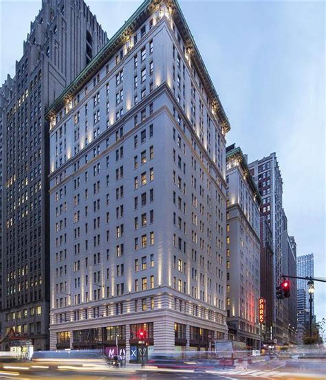 أول فندق فاخر بكلفة منخفضة في نيويورك صور النهار