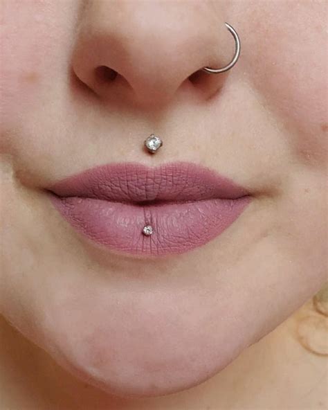 Nose Piercing Leaves 21 Year Old Woman Paraplegic Vlr Eng Br