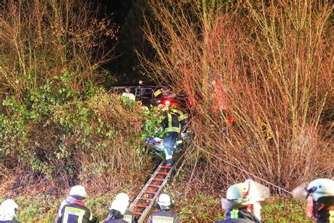 Advents Schutzengel An Bord 57 Jähriger Verunfallt Mit Mini Auf A1 Und