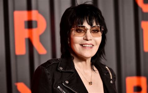 Watch Joan Jett Cover T Rexs Jeepster On The Late Late Show With
