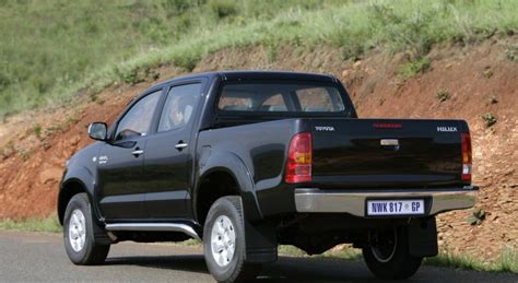 Toyota Hilux 2005 2011 Reviews Technical Data Prices