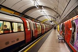 How to Do the London Underground With Luggage