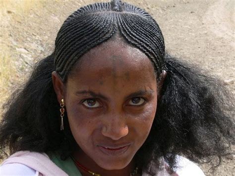 Traditional Ethiopian Braids Coiffure Africaine Coiffure Tresses Africaines