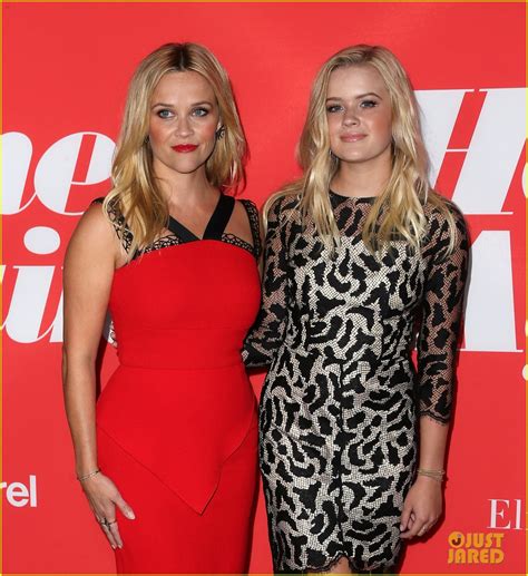 Reese Witherspoon Takes Lookalike Babe Ava To Home Again Premiere Photo Ava