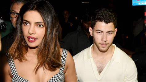 priyanka chopra loves sexting husband nick jonas people news zee news