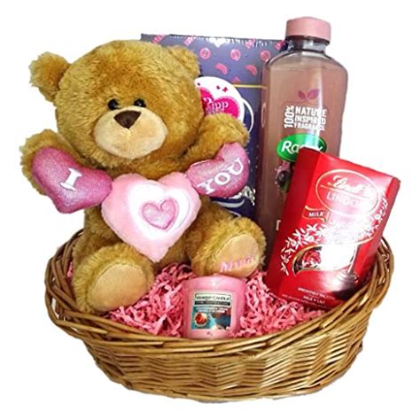 Maybe you would like to learn more about one of these? Mum Hamper: Amazon.co.uk