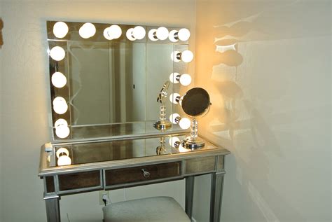 10 Exquisite Wall Vanity Mirror With Lights Warisan Lighting