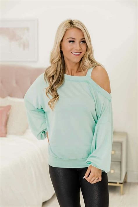 pin by 👑ka¥ £a €m€r¥👑 on pink lily boutique fashion open shoulder tops pullover