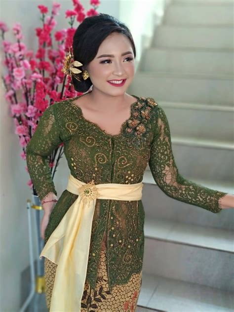 robe traditionnelle indonésienne kebaya bali a001 dewatastar etsy france