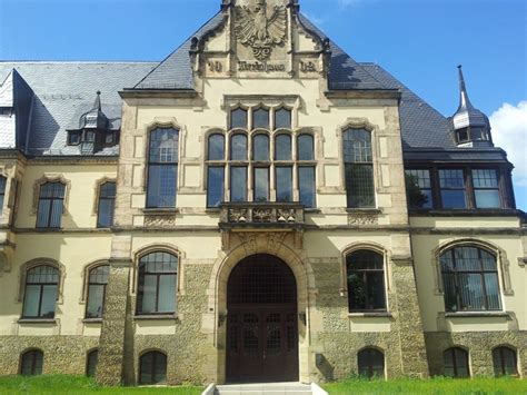 Bei der vermietung von mietwohnungen steht es dem vermieter grundsätzlich frei, ob er vom mieter eine kaution verlangt. Pin auf Harz