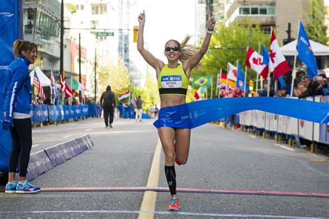 Natasha Wodaks Triumphant Return To The Marathon Canadian Running