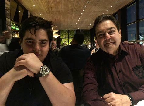 As avaliações de fausto silva & filho, lda: Faustão manda filho de 15 anos para estudar em outro país ...