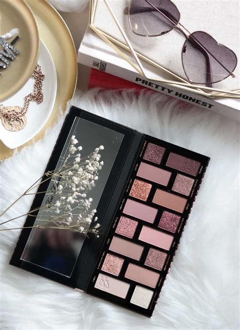 Brand New Too Faced Born This Way The Natural Nudes Eye Shadow Palette