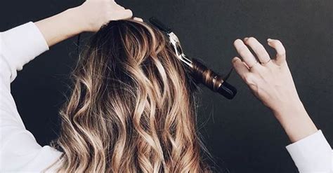 Deborah barone hairstyles fi… formulir kontak. This Is How to Get Your Curls to Last, According to a Celebrity Stylist (With images) | Hair ...