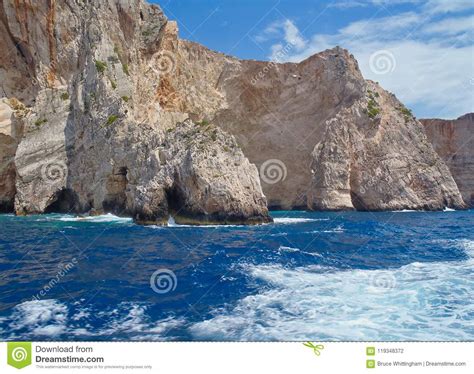 Costa Costa Y Cuevas Rugosas Isla Griega De Zakynthos Grecia Foto De