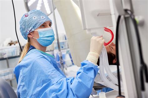 A Day In The Life Of A Surgery Nurse In The Operating Room Or — Earn