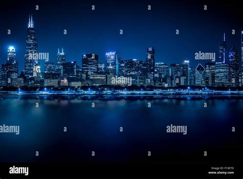 Usa Illinois Chicago Illuminated Skyline Hi Res Stock Photography And