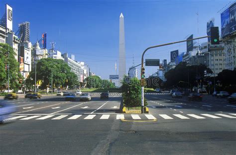 Avenida 9 De Julio A Avenida A Mais Larga No Mundo E O El Obelisco O