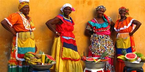 colombian women in traditional dress cartagena colombian women colombia travel