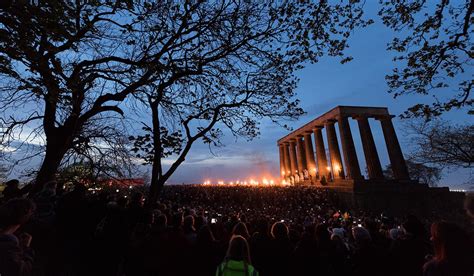 Hundreds Get Naked To Celebrate The Pagan Winter End Beltane Fire Festival Extra Ie