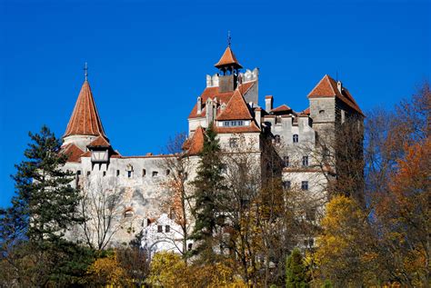 Covid 19 Vaccinations Offered At Draculas Castle In Romania Tourist
