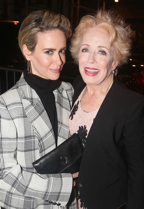 Sarah Paulson Says Her Relationship With Holland Taylor 75 Isnt About Mommy Issues