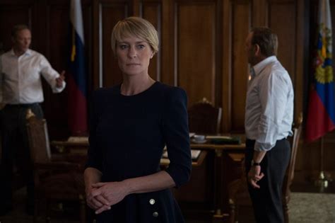 Robin Wrights 15 Best Hair Moments In House Of Cards Allure Claire Underwood Robin Wright