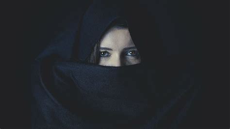 Hd Wallpaper Womans Gray Hijab Eyes Girl Scarf Mysterious Women