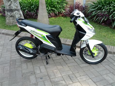 Gambar Modifikasi Motor Honda Beat Putih Terkeren ~ King Otomotif