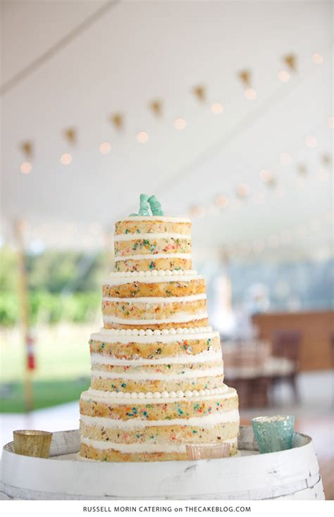 No shindig—whether it's a birthday, wedding, or graduation—is complete without dessert (plus for many, a cake is the ultimate celebratory symbol. 10 Confetti Throwing Cakes