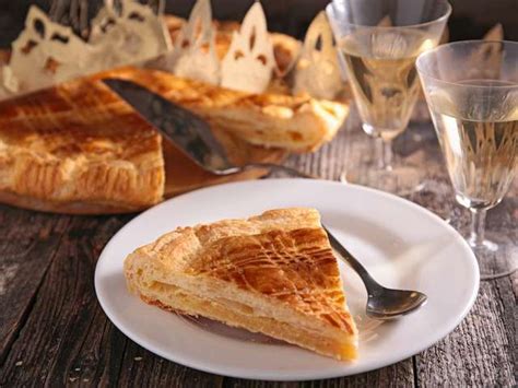 Les collections épiphanie 2021 sont en ventes exclusives pour les artisans boulangers pâtissiers. Recettes de Pogne