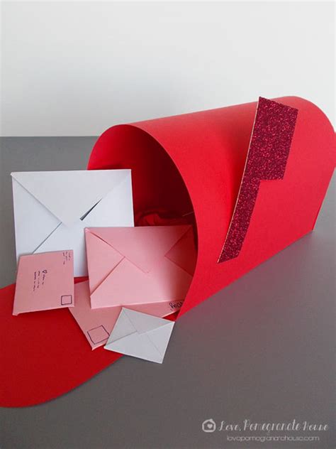 10 Cute Diy Valentines Day Mailboxes For Kids Shelterness