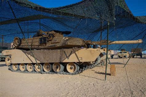 A Us Marine Corps M1a1 Abrams Tank With Charlie Company Nara