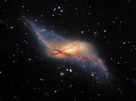 Ngc 660 A Starburst Polar Ring Galaxy Annes Astronomy News