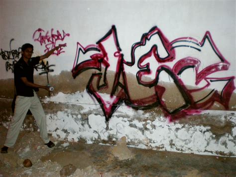 Street Ie Bombing Graffiti By Injured Eye On Deviantart