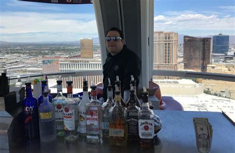 Only In Las Vegas An Open Bar On The Worlds Tallest Ferris Wheel