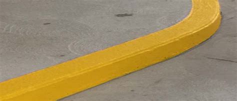 The Gallery For Yellow Painted Curb