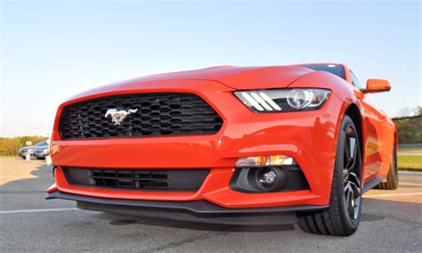 Track Drive Video Review 2015 Ford Mustang Gt