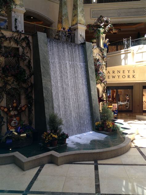 Indoor Waterfall At Palazzovenetian Hotel In Las Vegas
